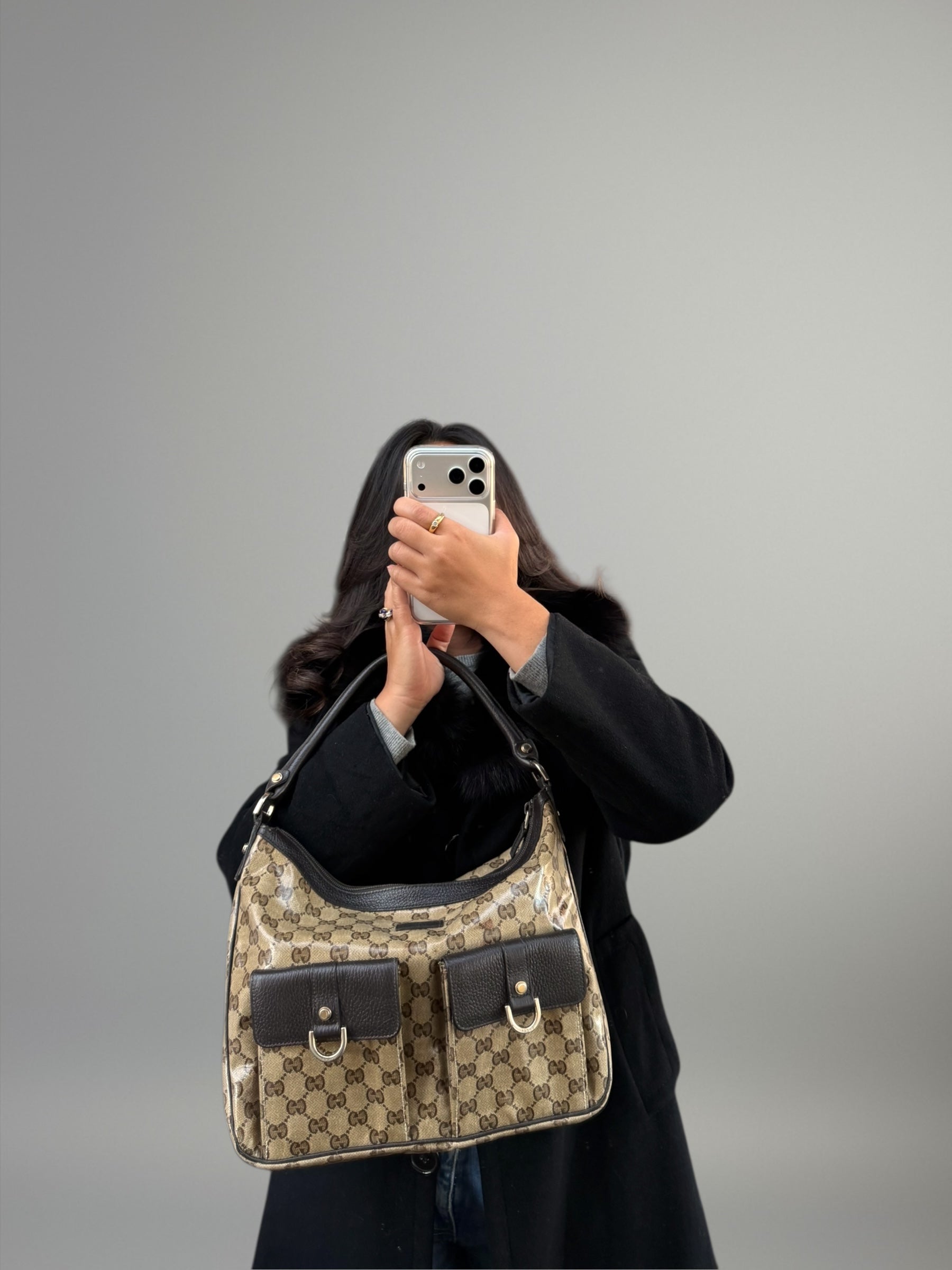 Gucci Hobo GG Crystal con doppia tasca frontale