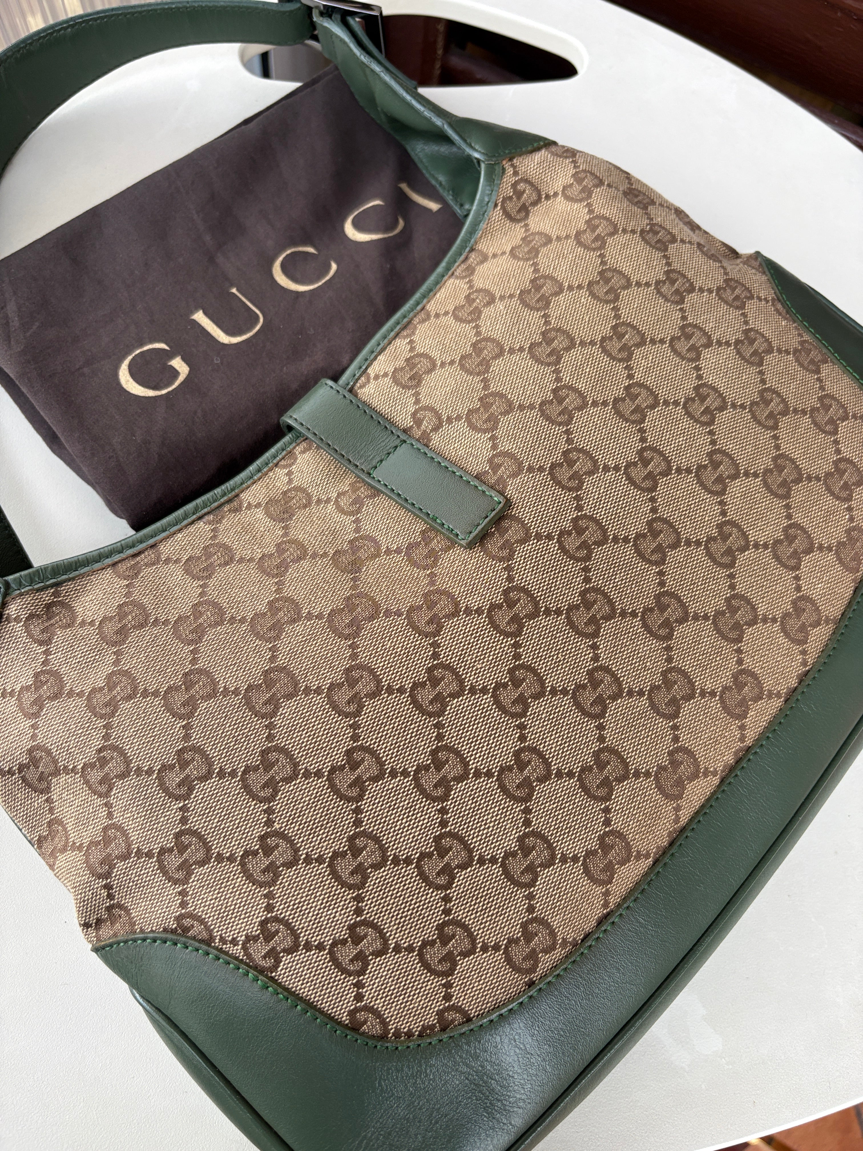 Gucci Jackie GG canvas con profili in pelle verde
