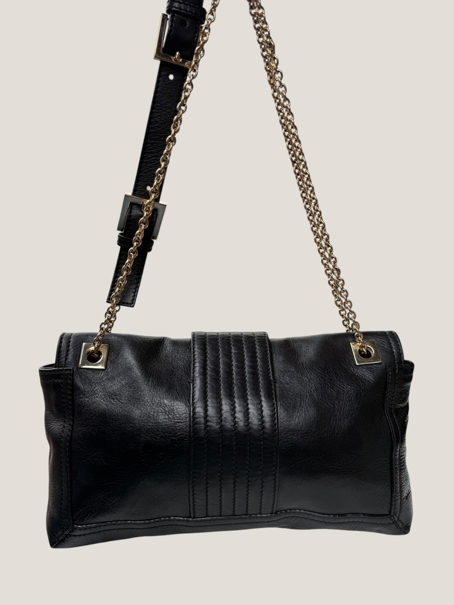 Fendi Baguette in pelle con catena