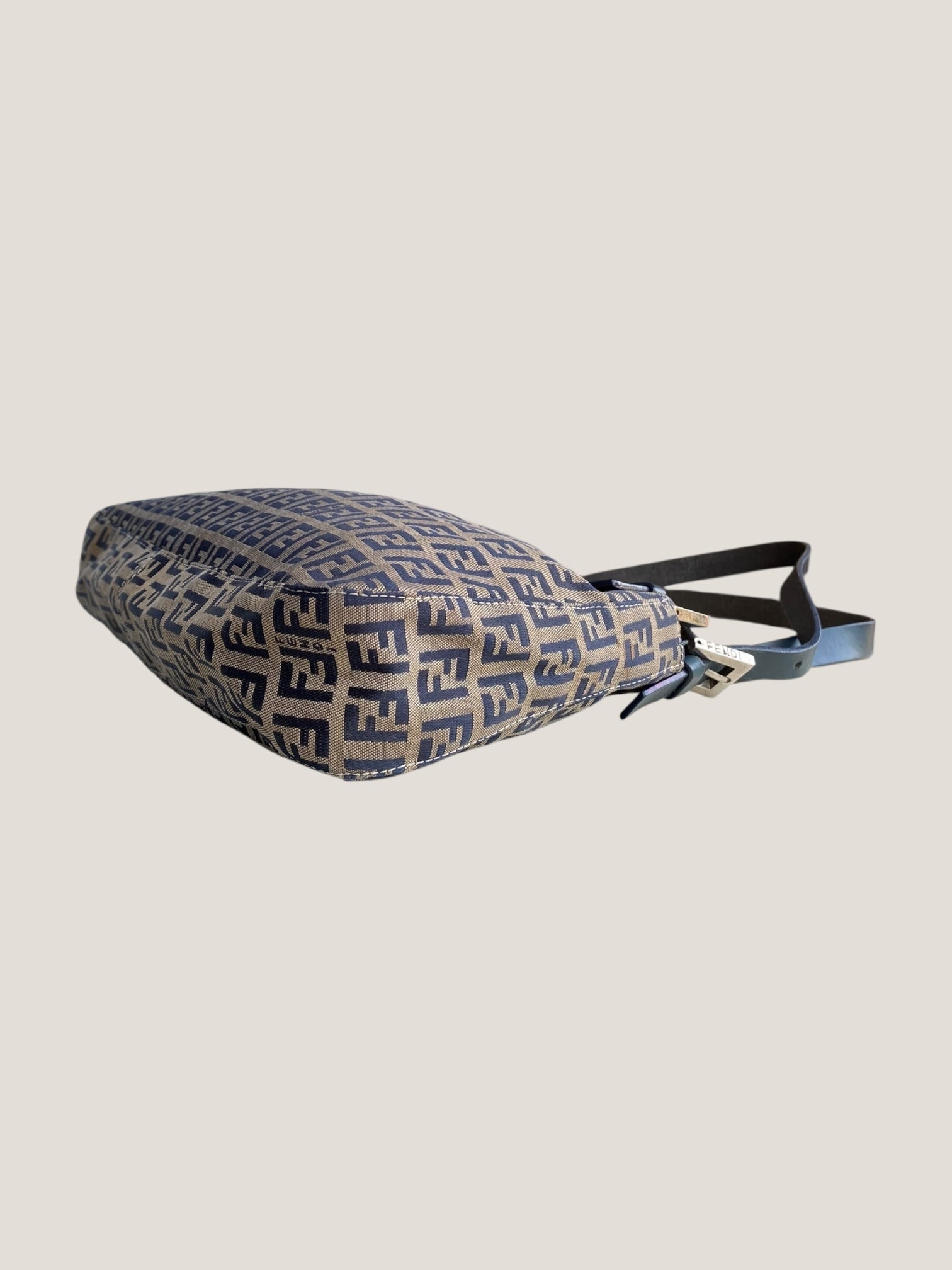 Fendi Baguette in tela con monogramma FF ricamato blu