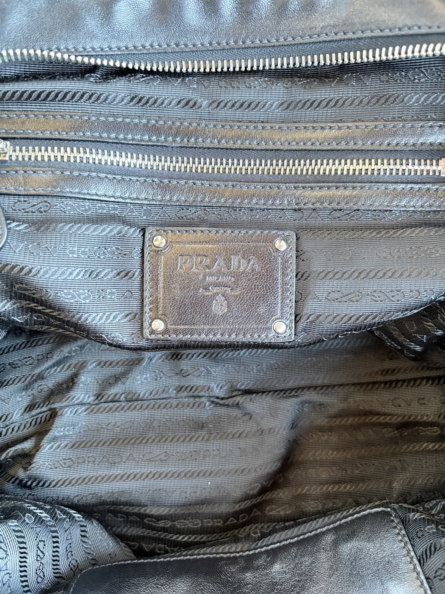 Prada Bauletto in Pelle Nera