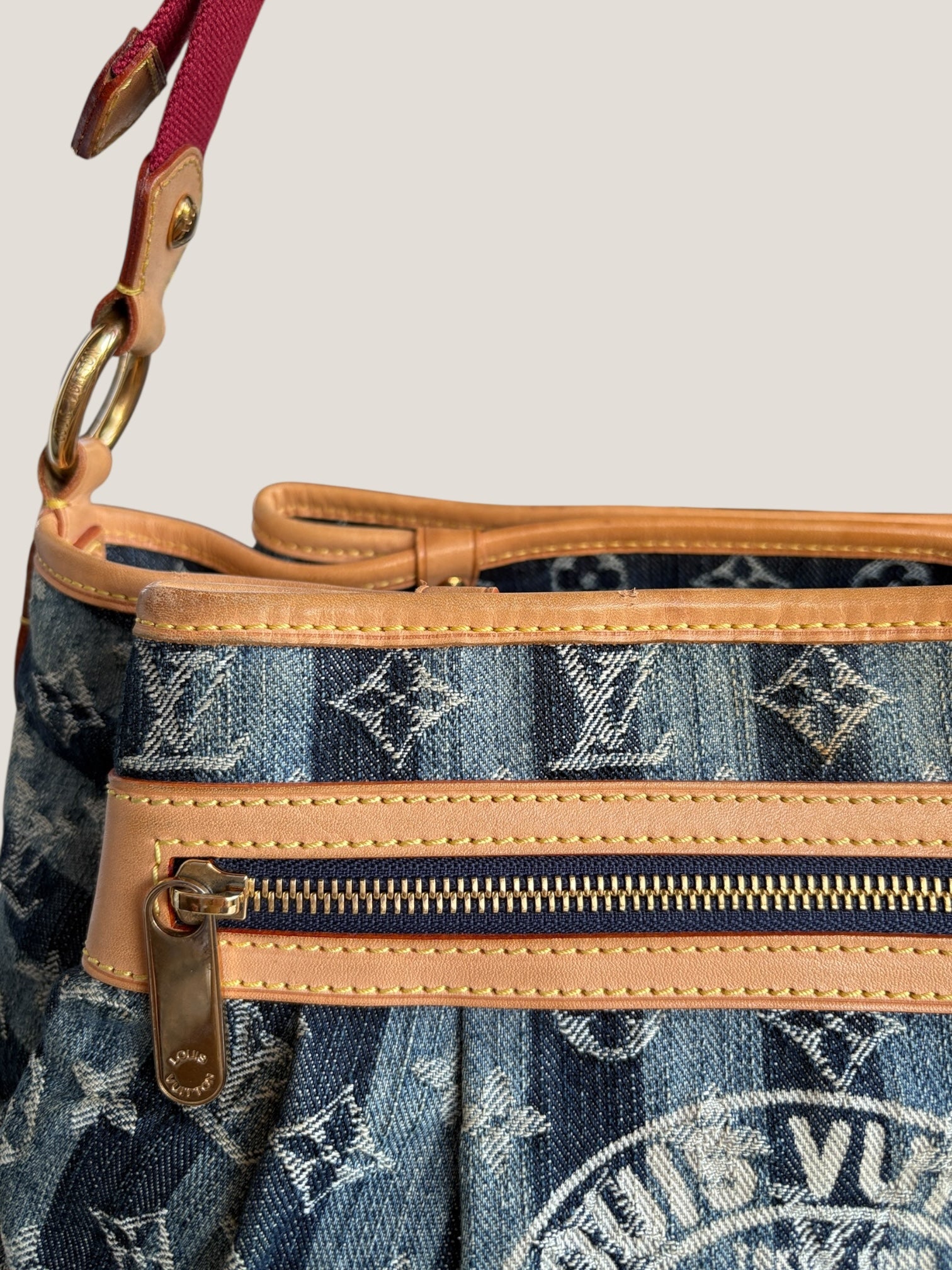 Louis Vuitton Denim Porte Épaule Raye MM