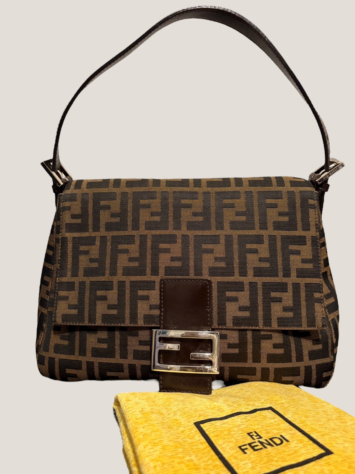 FENDI MAMMA BAGUETTE ZUCCA