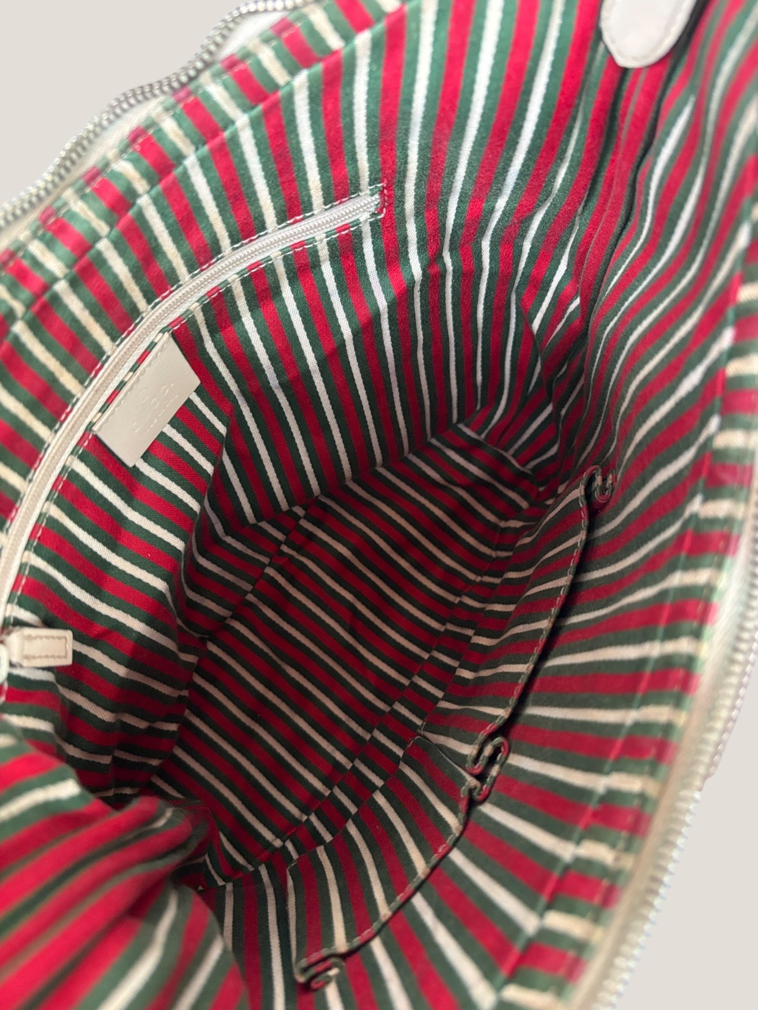 Gucci GG Canvas Hobo Avorio