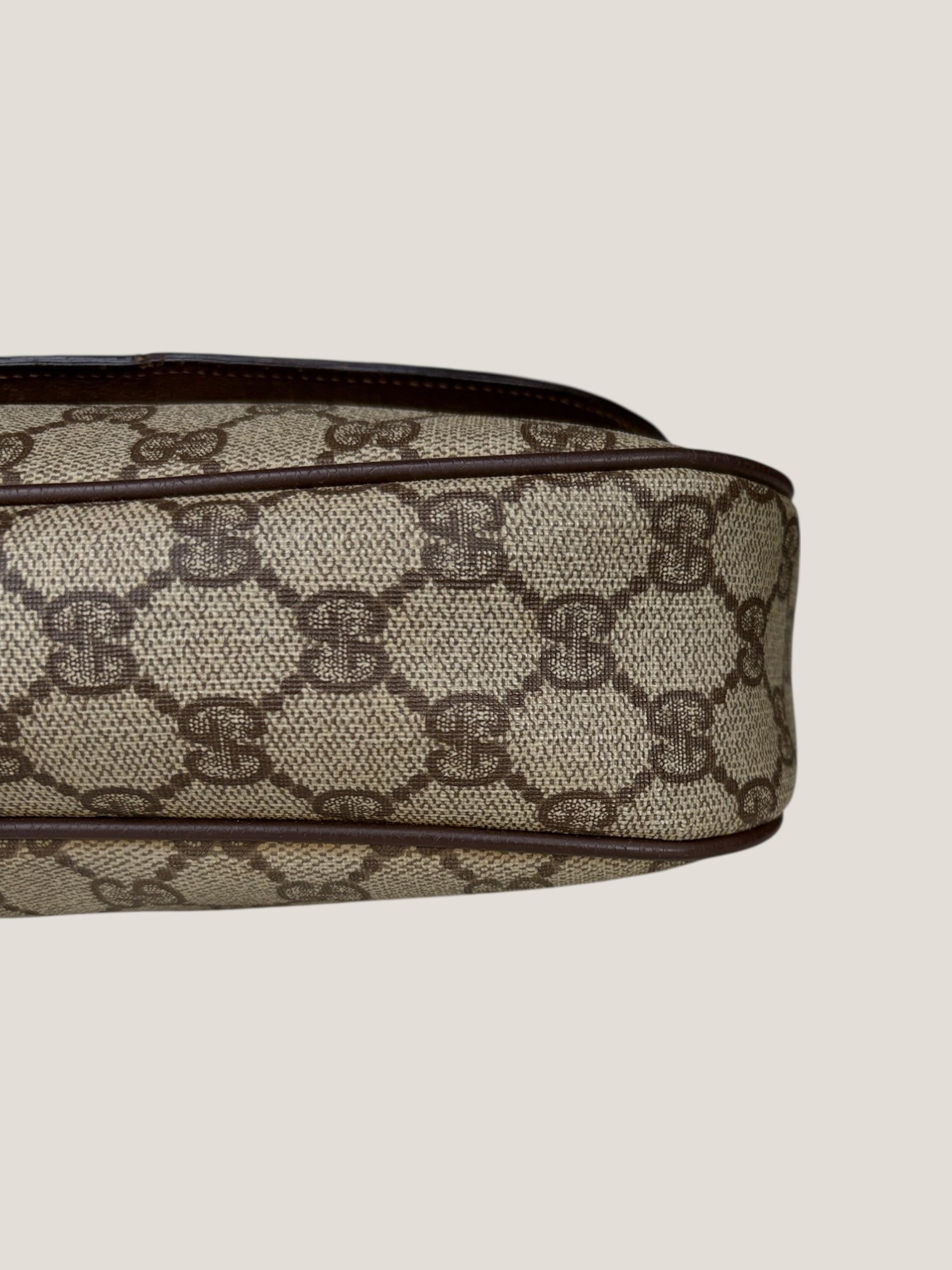 Gucci GG Supreme Crossbody