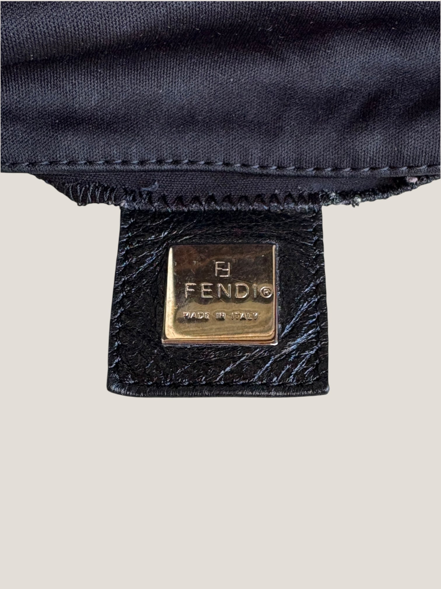 Fendi Baguette Nera in Tessuto