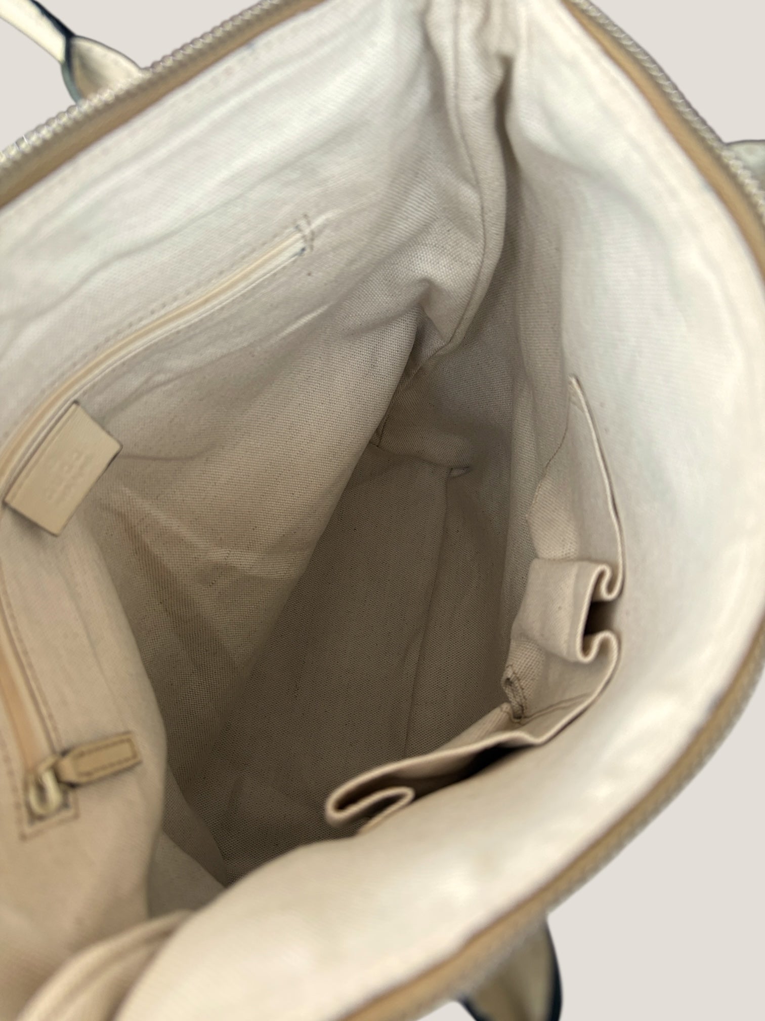 Gucci Tote GG Interlocking Canvas