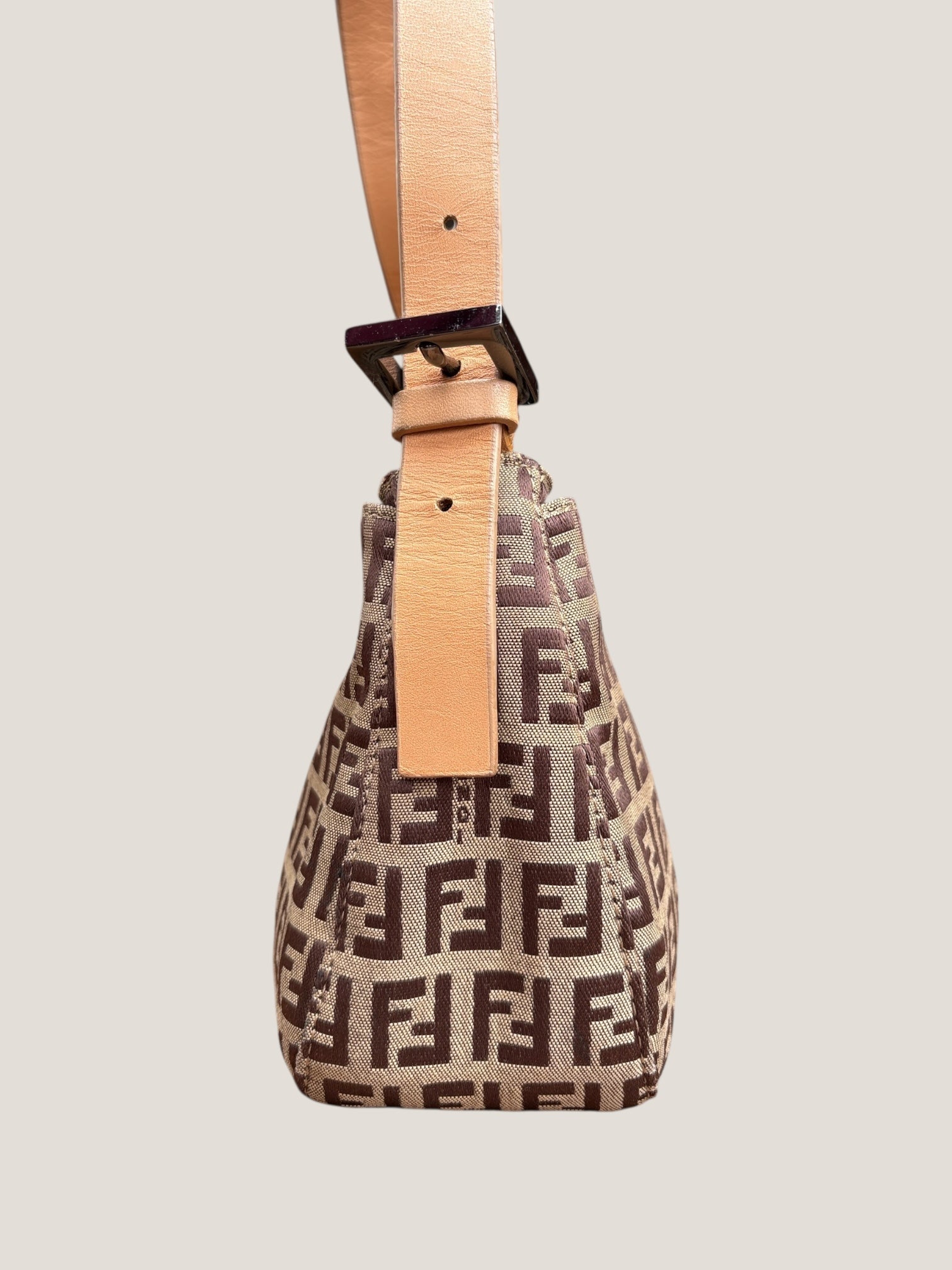 FENDI Baguette Zucchino Beige