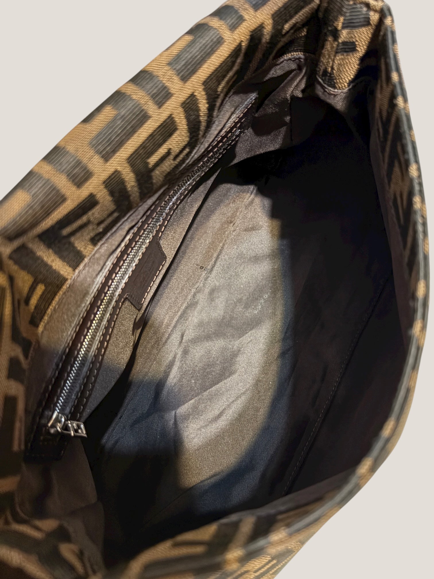 FENDI MAMMA BAGUETTE ZUCCA