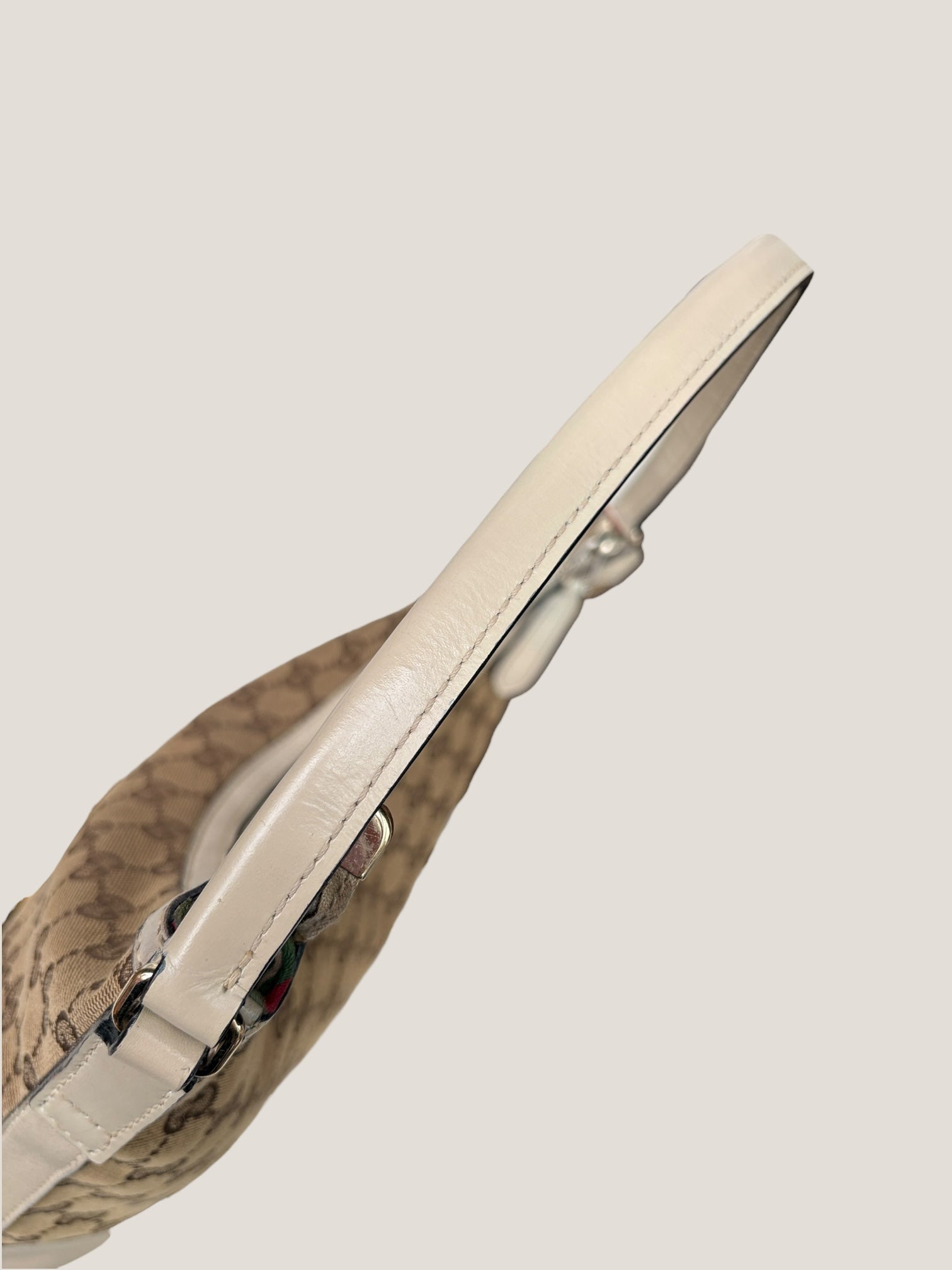 Gucci GG Canvas Hobo Avorio