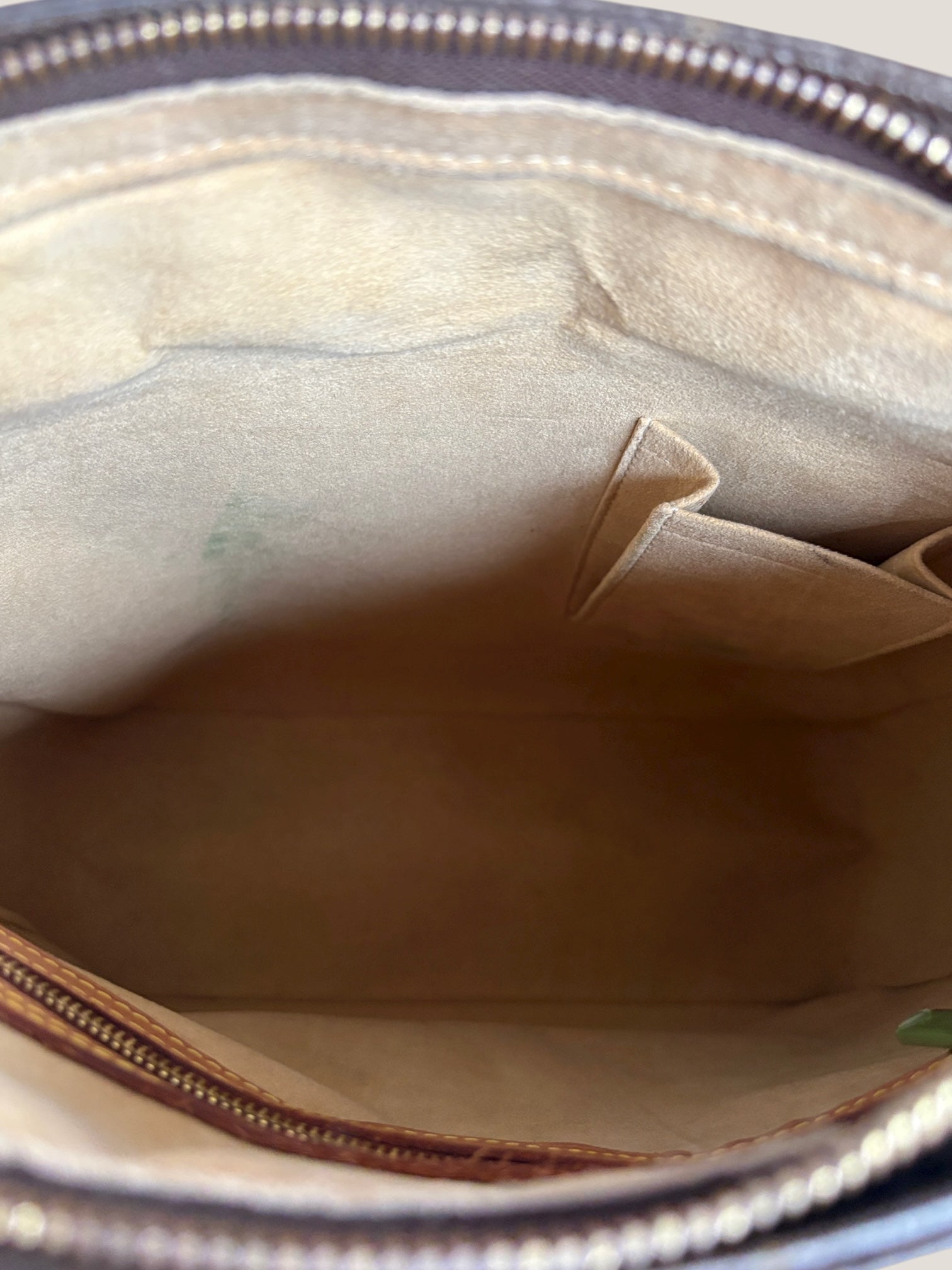 Louis Vuitton Looping GM Monogram