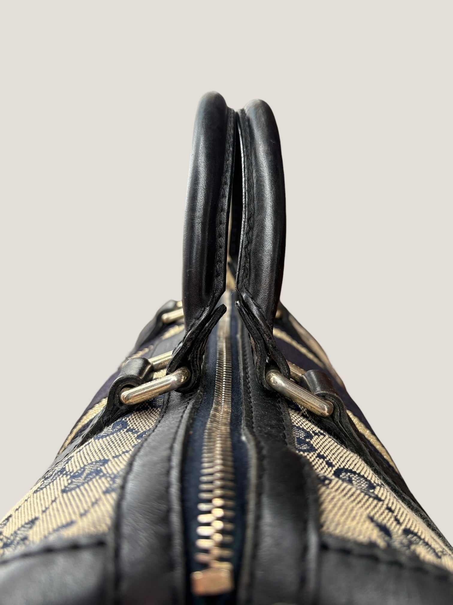 Gucci Boston GG Canvas con Web