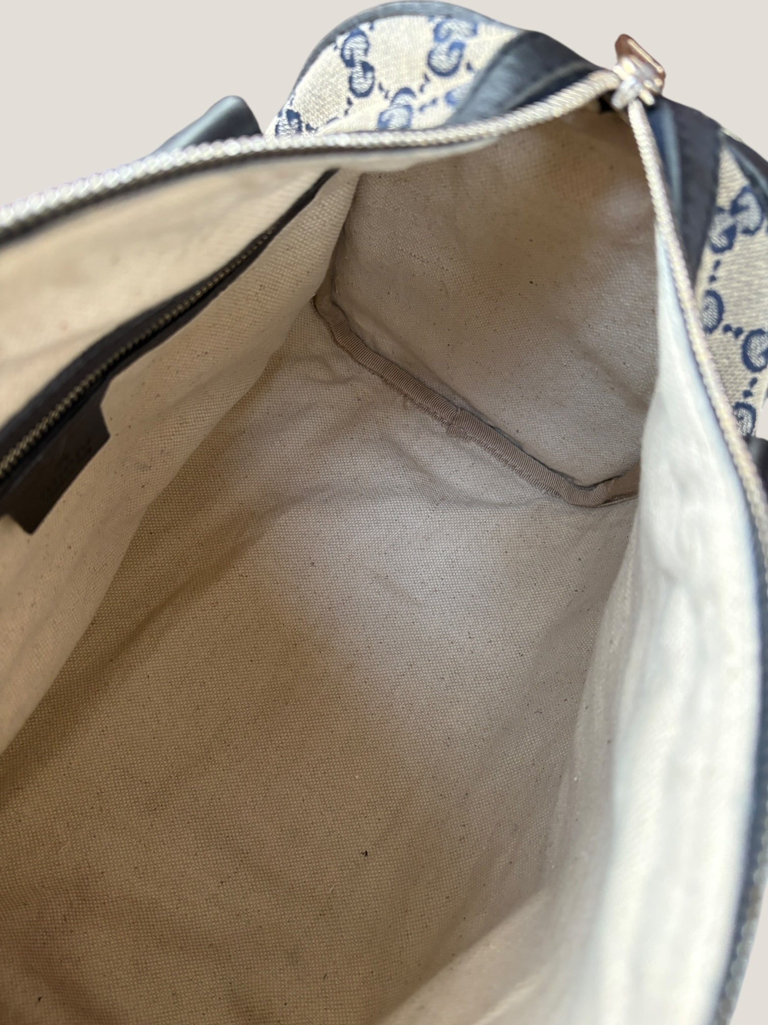 Gucci Boston GG Canvas con Web