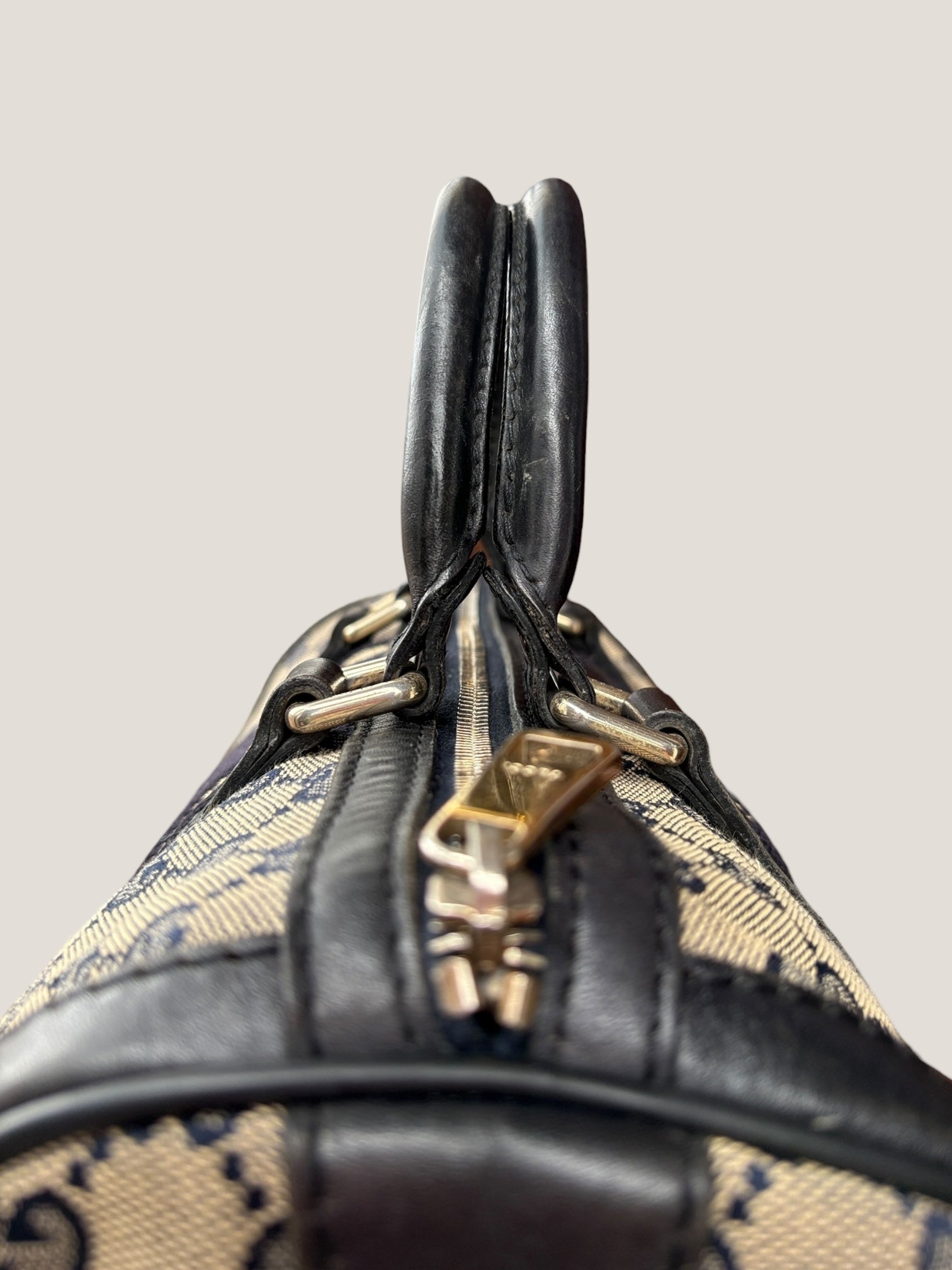 Gucci Boston GG Canvas con Web