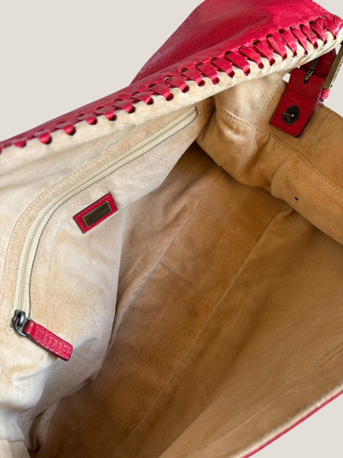 Fendi Baguette in pelle rossa intrecciata
