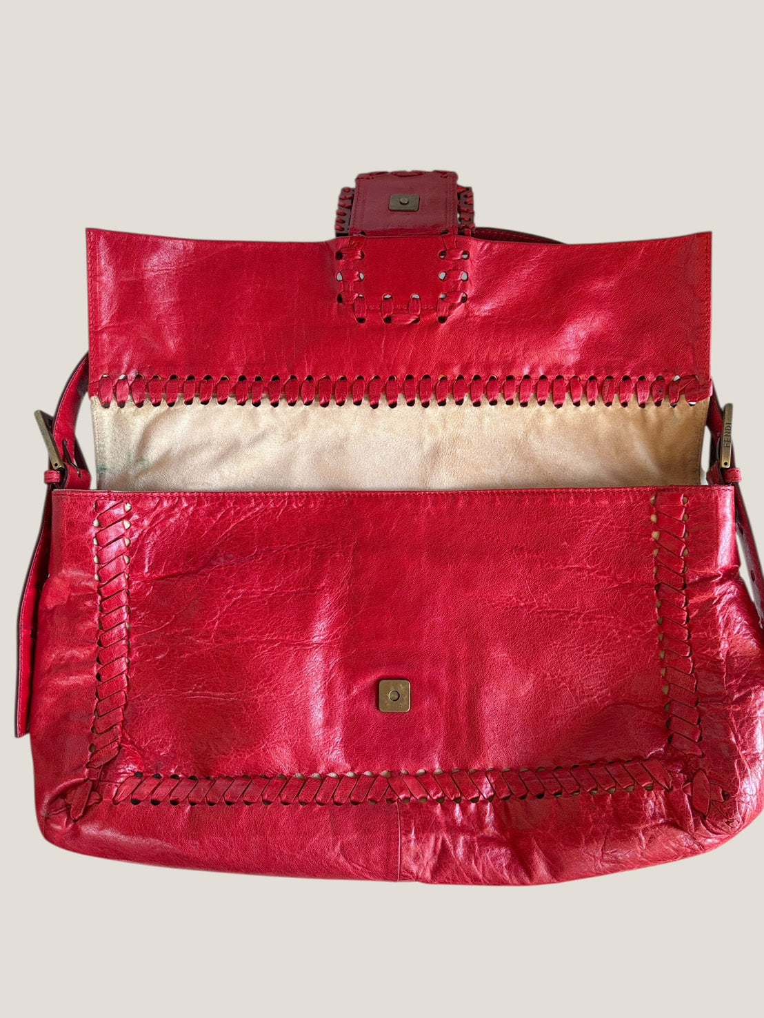 Fendi Baguette in pelle rossa intrecciata