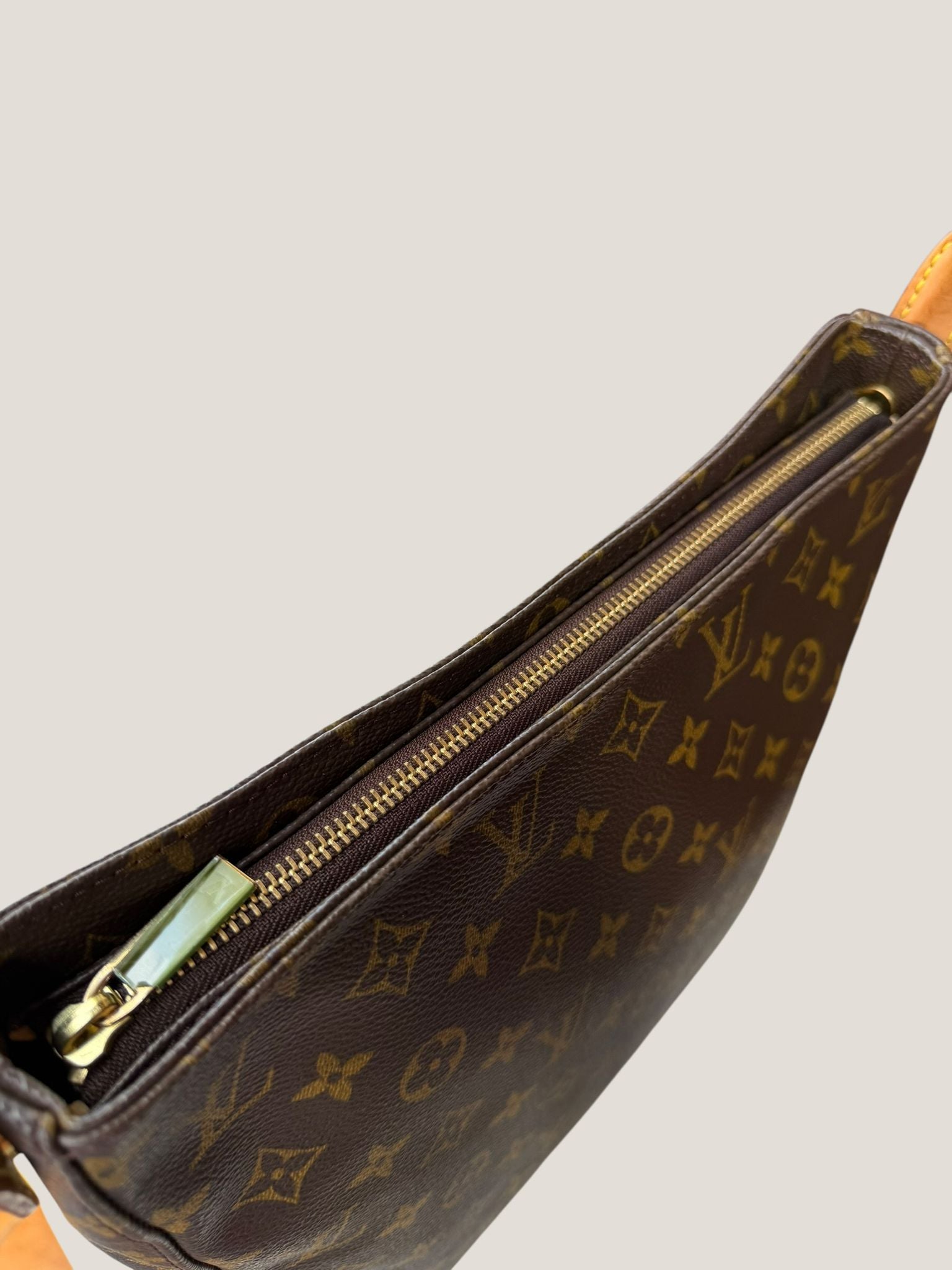 Louis Vuitton Looping GM
