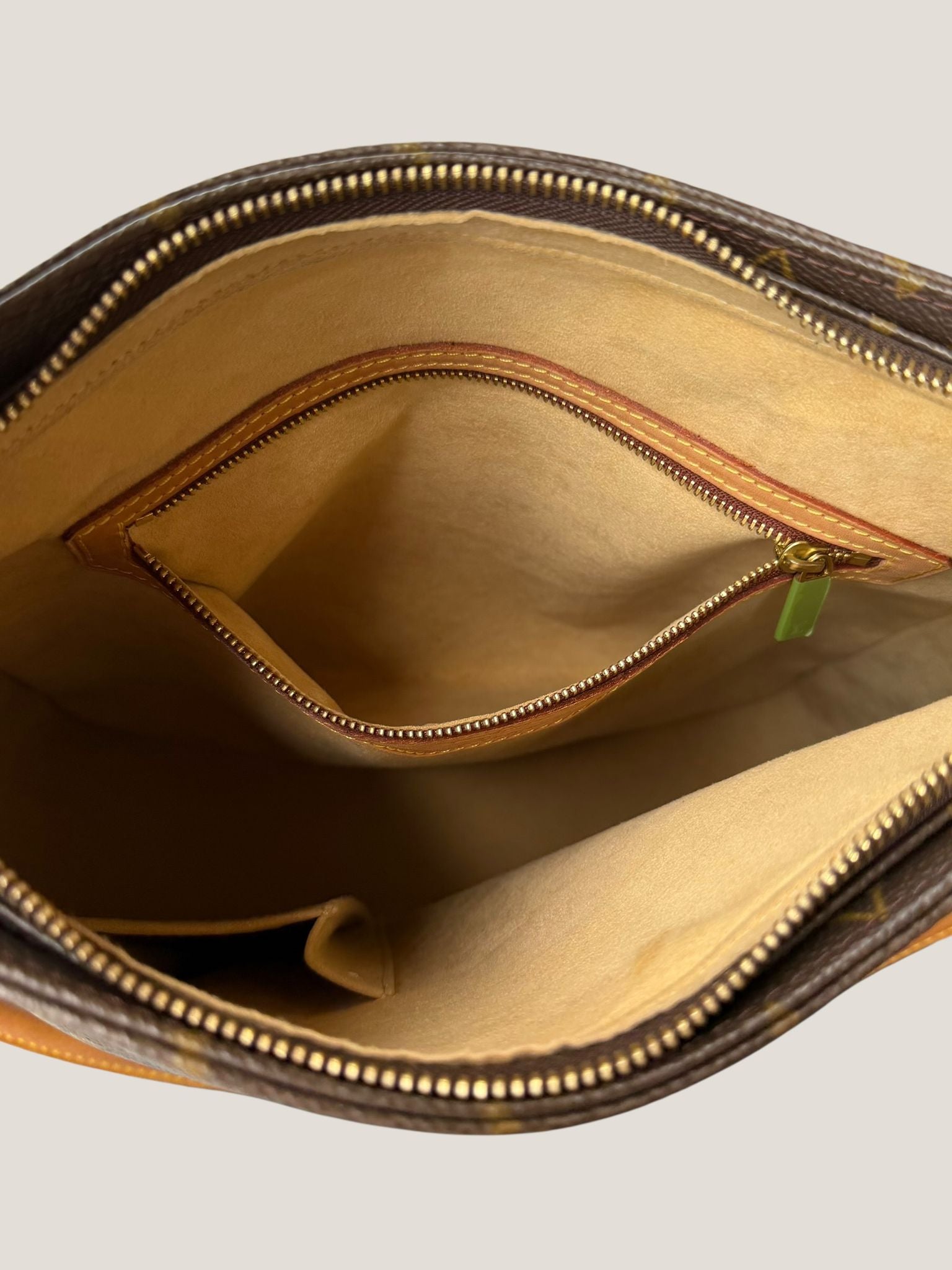 Louis Vuitton Looping GM
