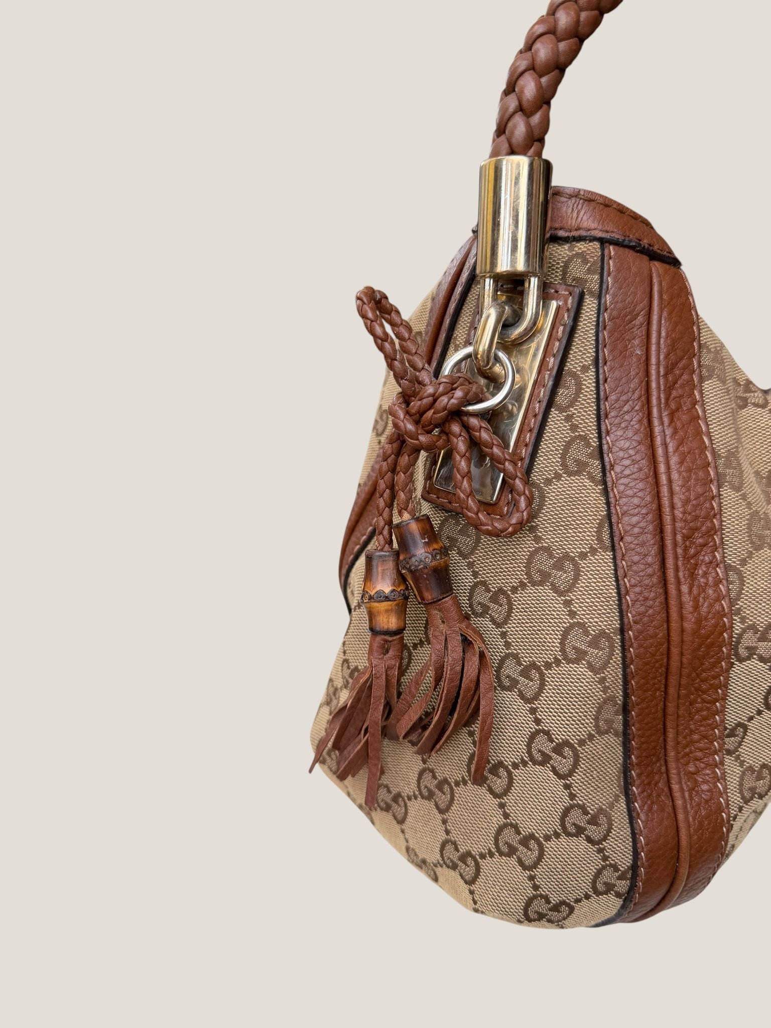Gucci Bella Hobo in tela GG