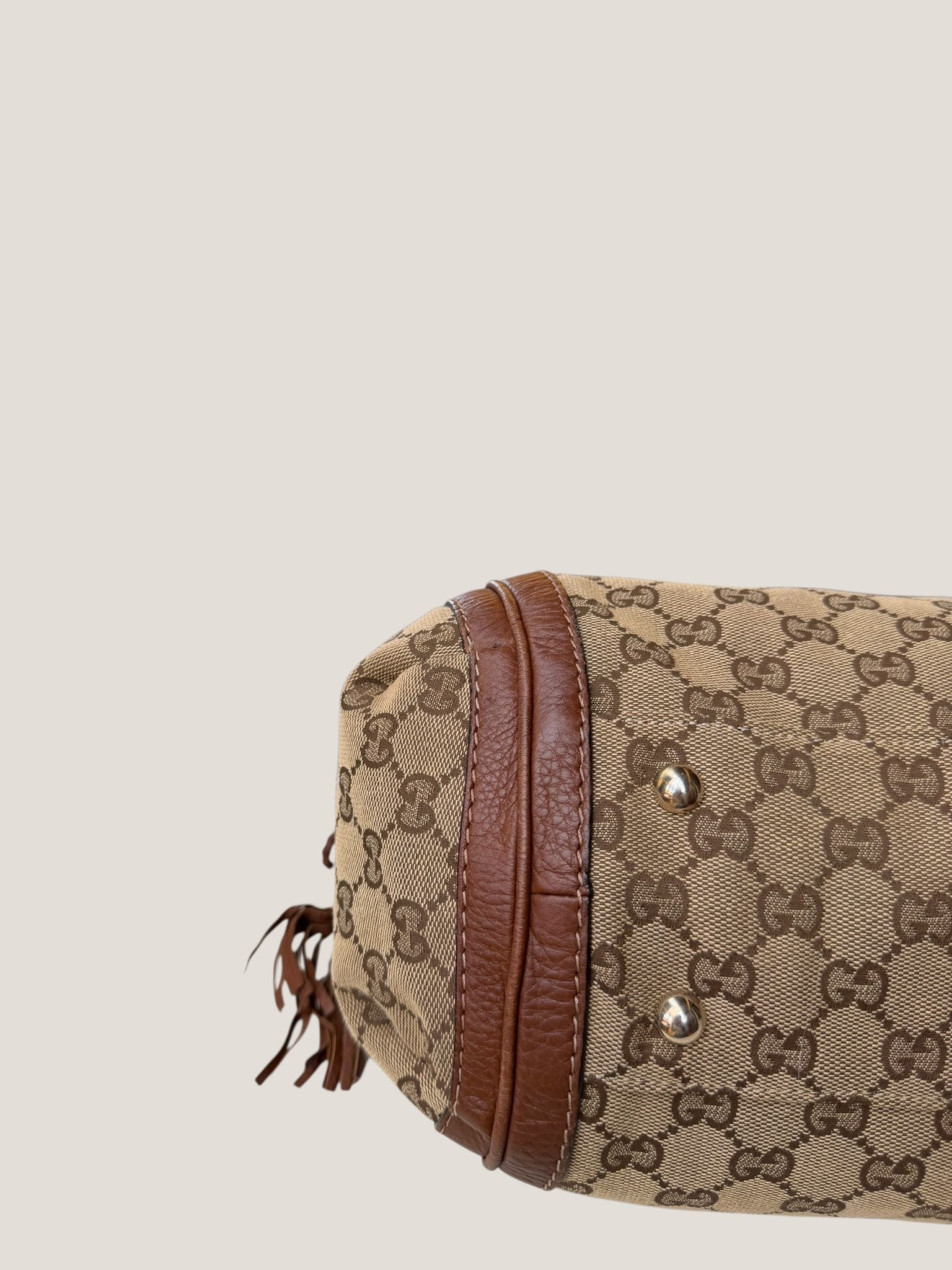 Gucci Bella Hobo in tela GG