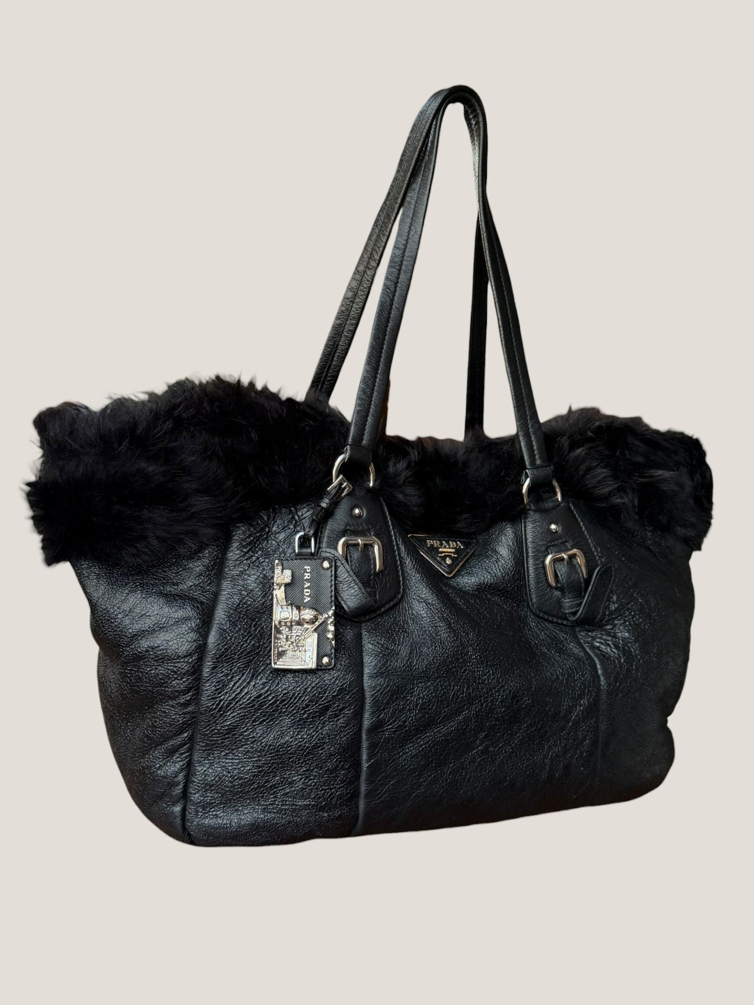 Prada tote con pelliccia