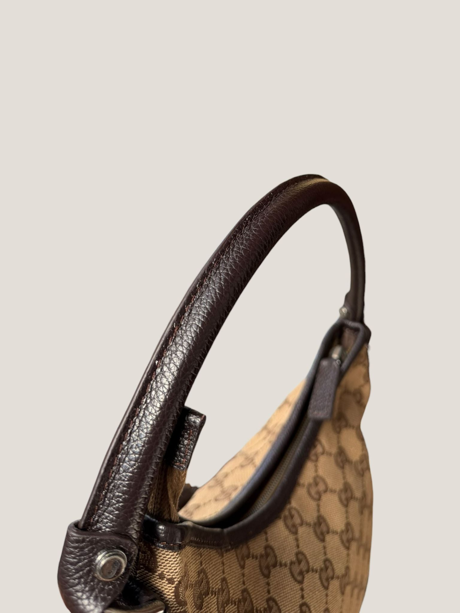 Gucci D Ring Hobo