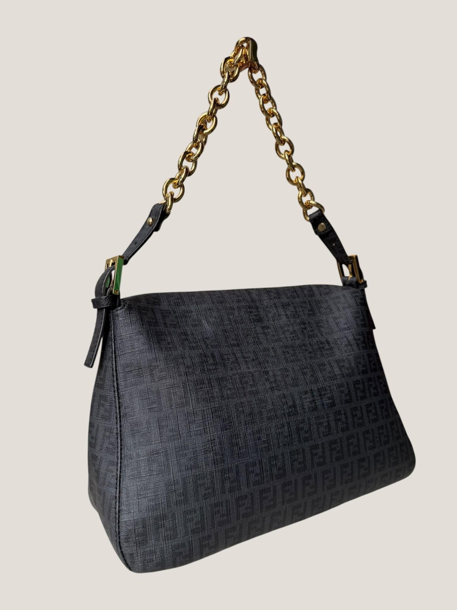 Fendi Mamma Baguette in catena oro