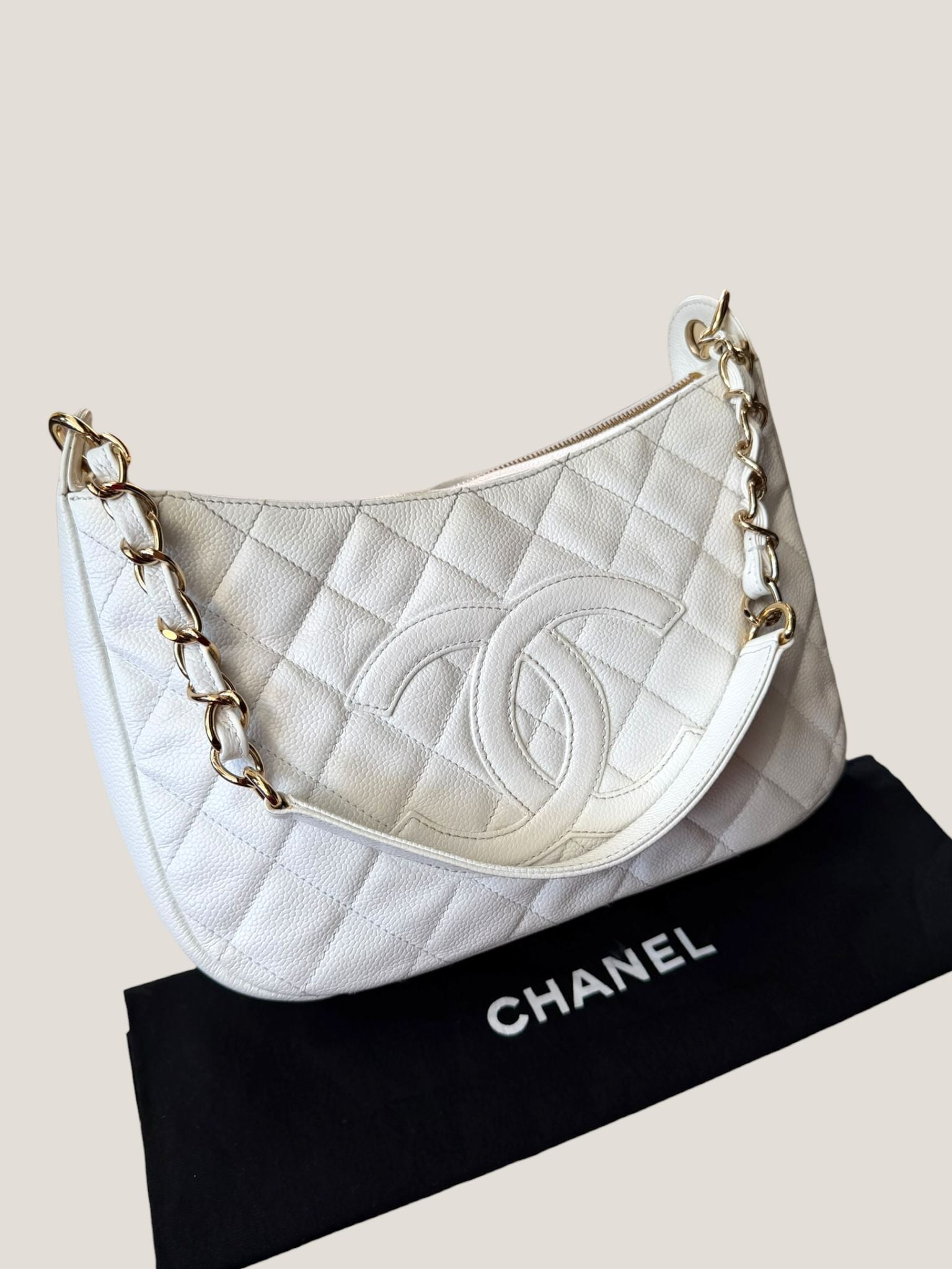 Chanel Hobo Matelassé Caviar Bianca