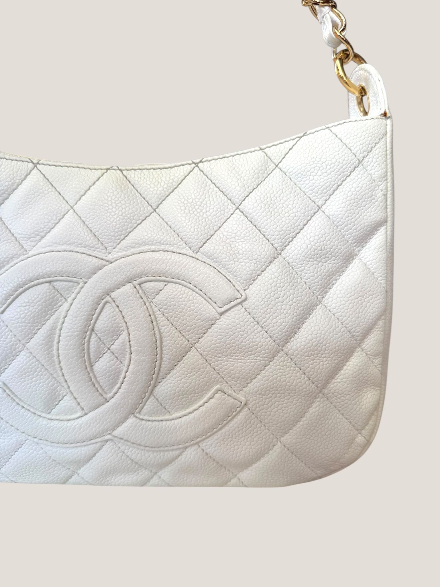 Chanel Hobo Matelassé Caviar Bianca