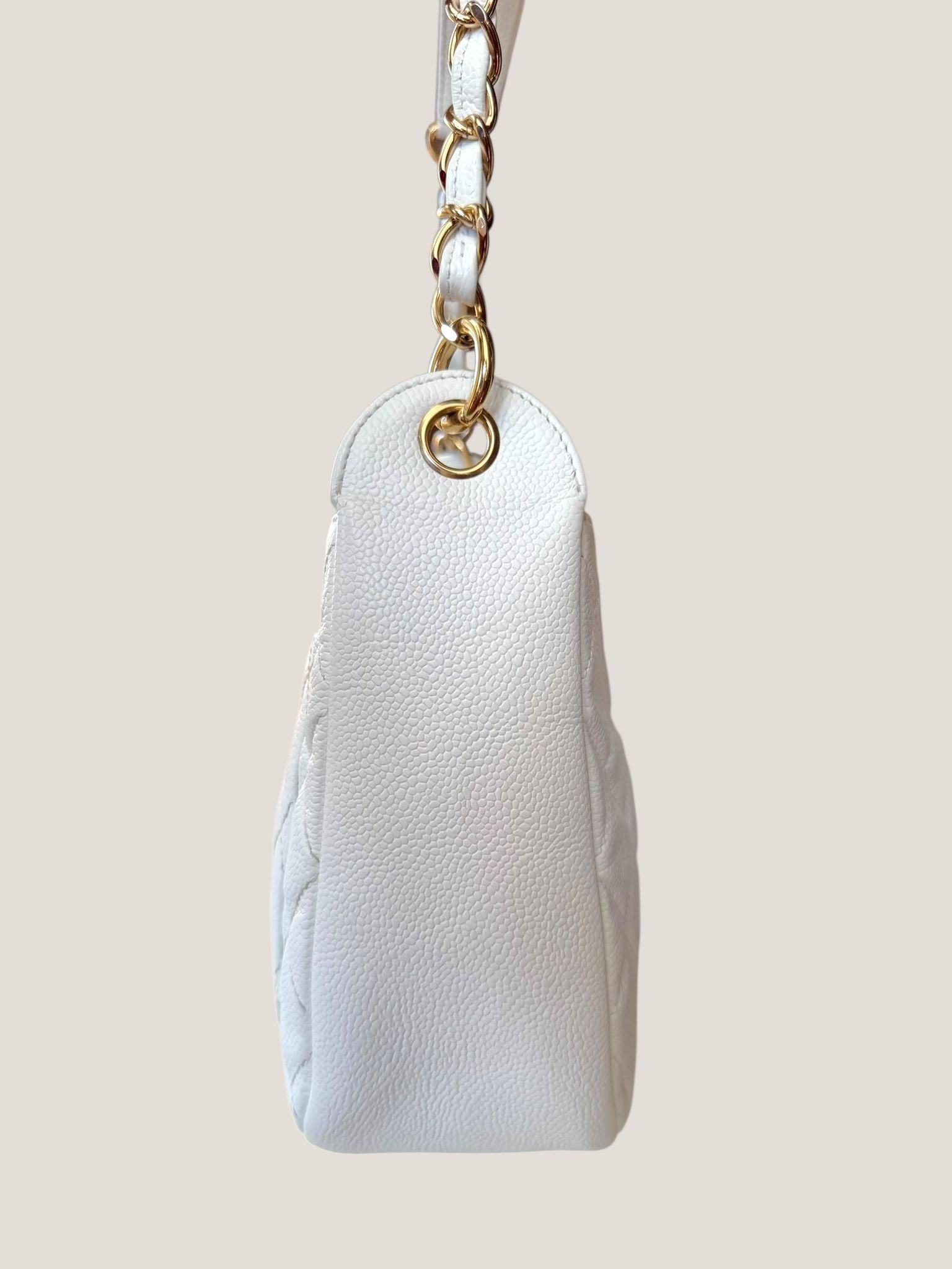 Chanel Hobo Matelassé Caviar Bianca
