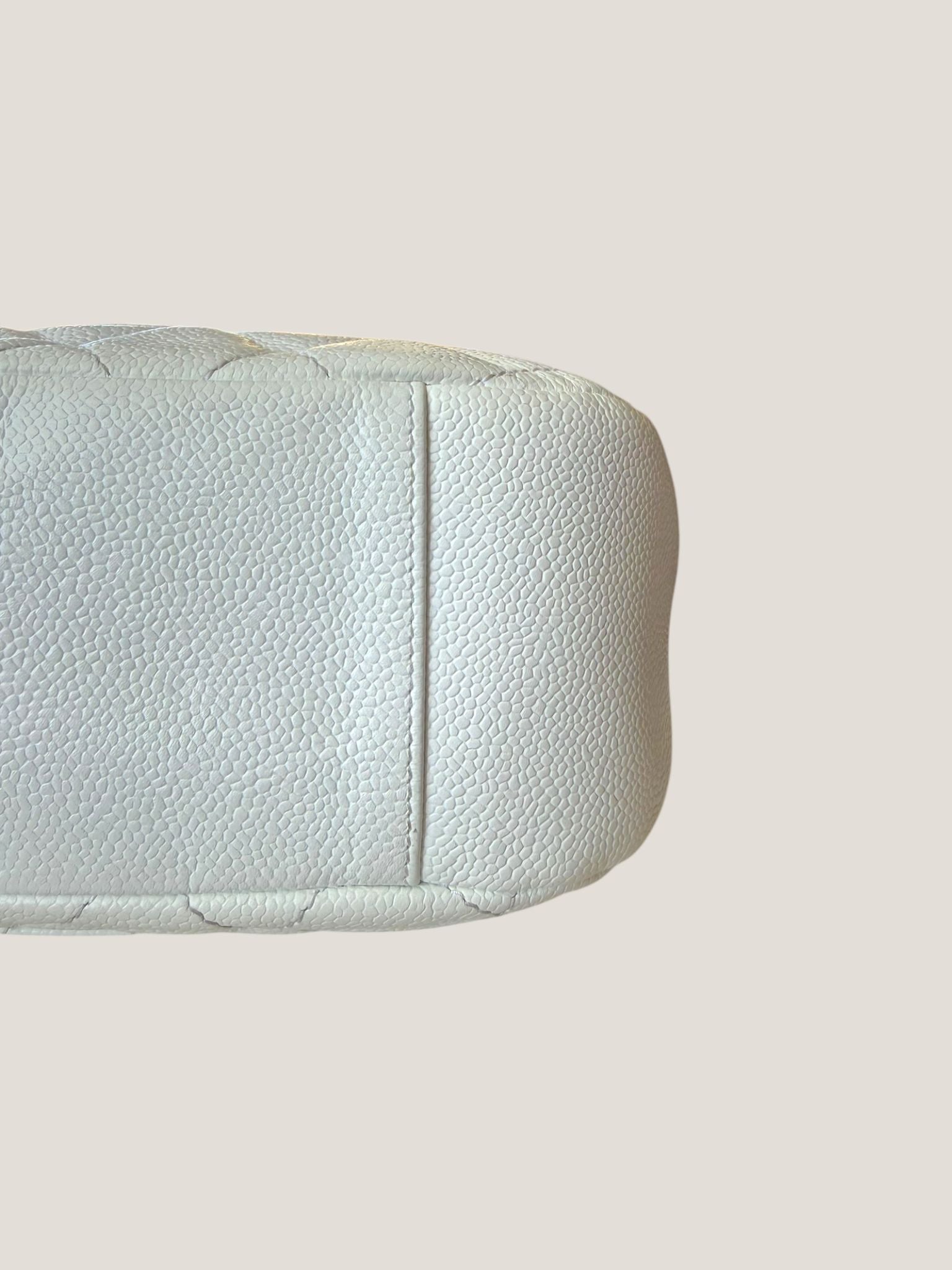 Chanel Hobo Matelassé Caviar Bianca