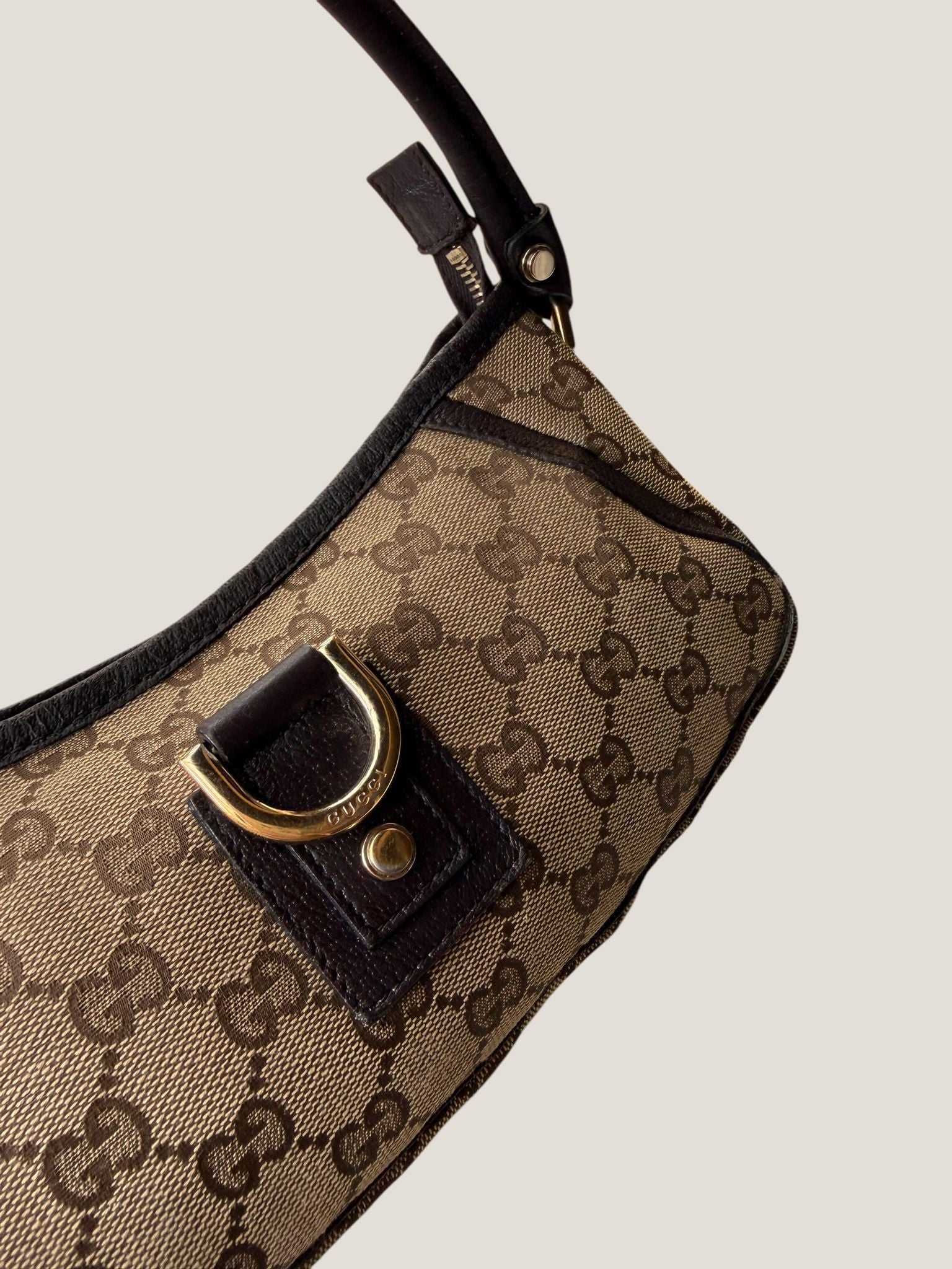 Gucci D Ring Pochette