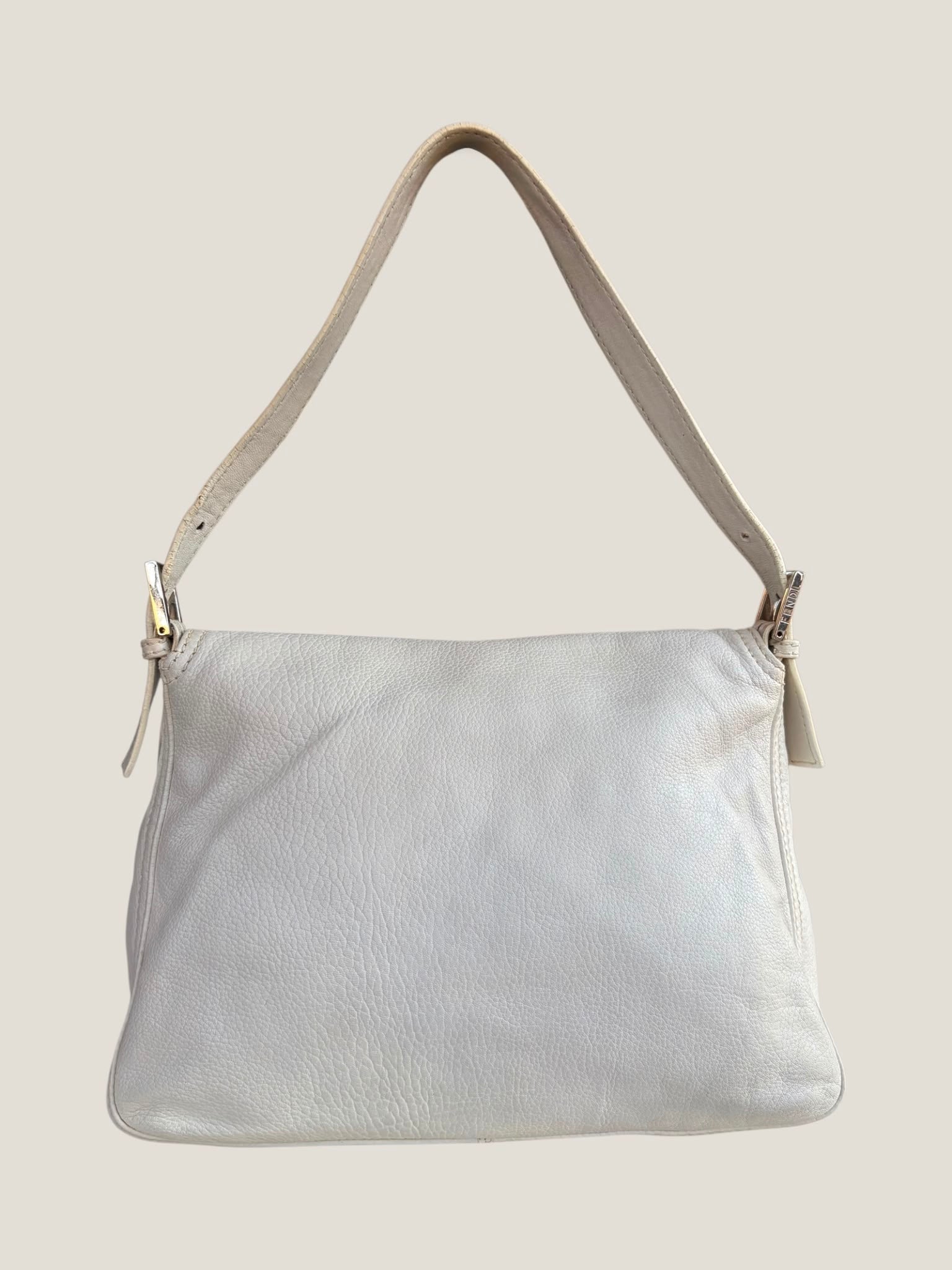 Fendi Mamma Baguette in Pelle Bianca