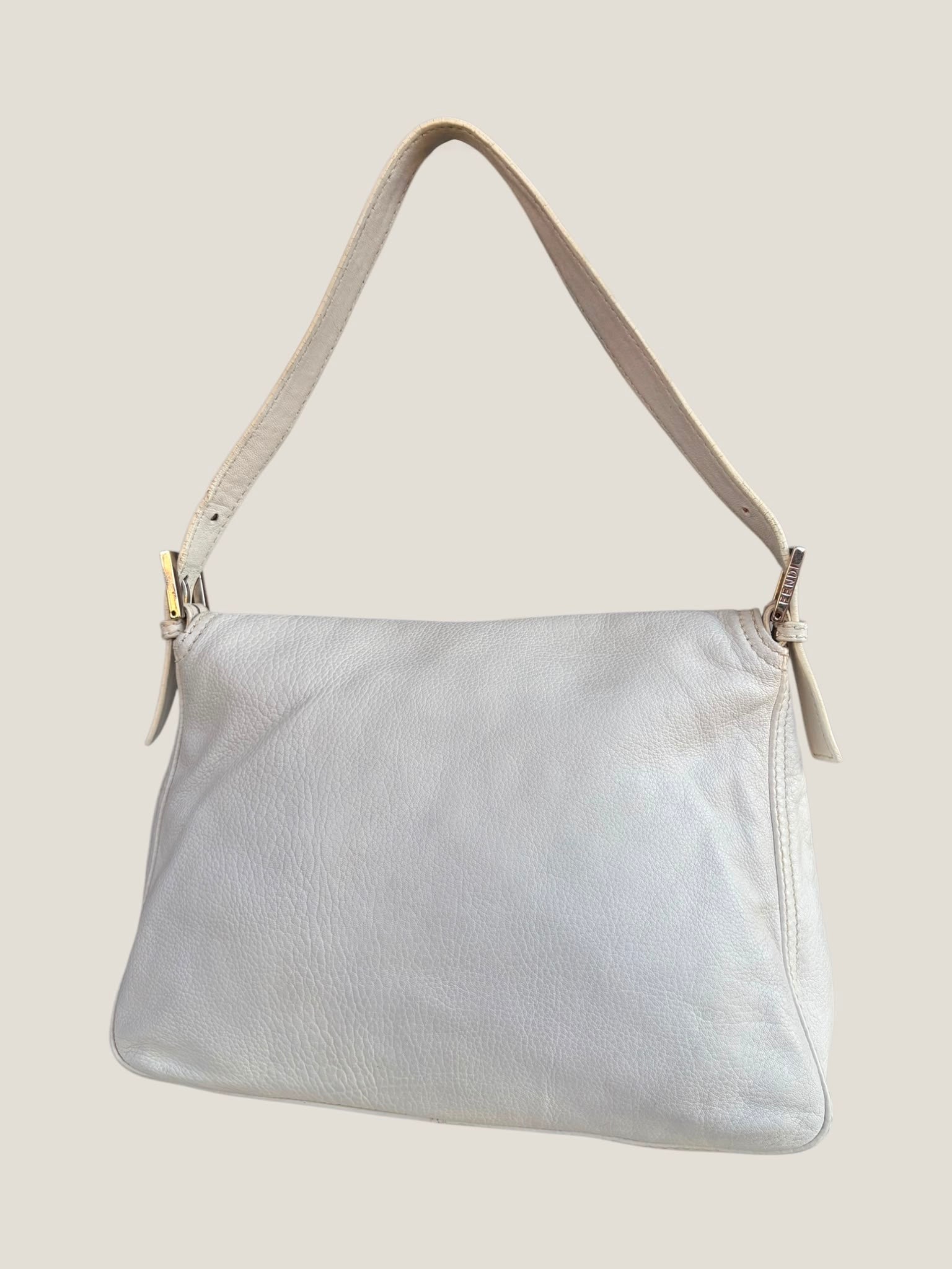 Fendi Mamma Baguette in Pelle Bianca