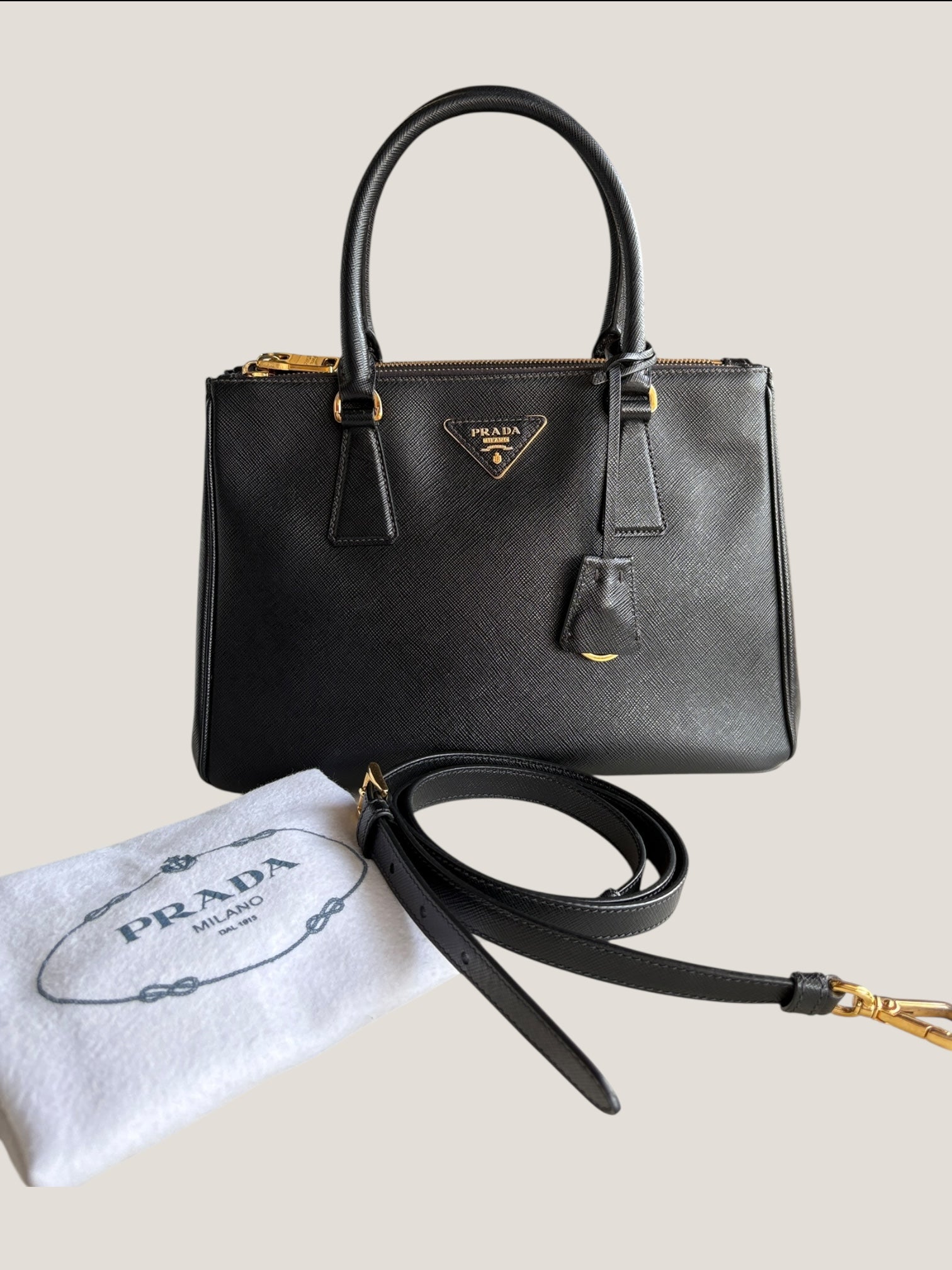 Prada Galleria Tote 25 in pelle Saffiano nera
