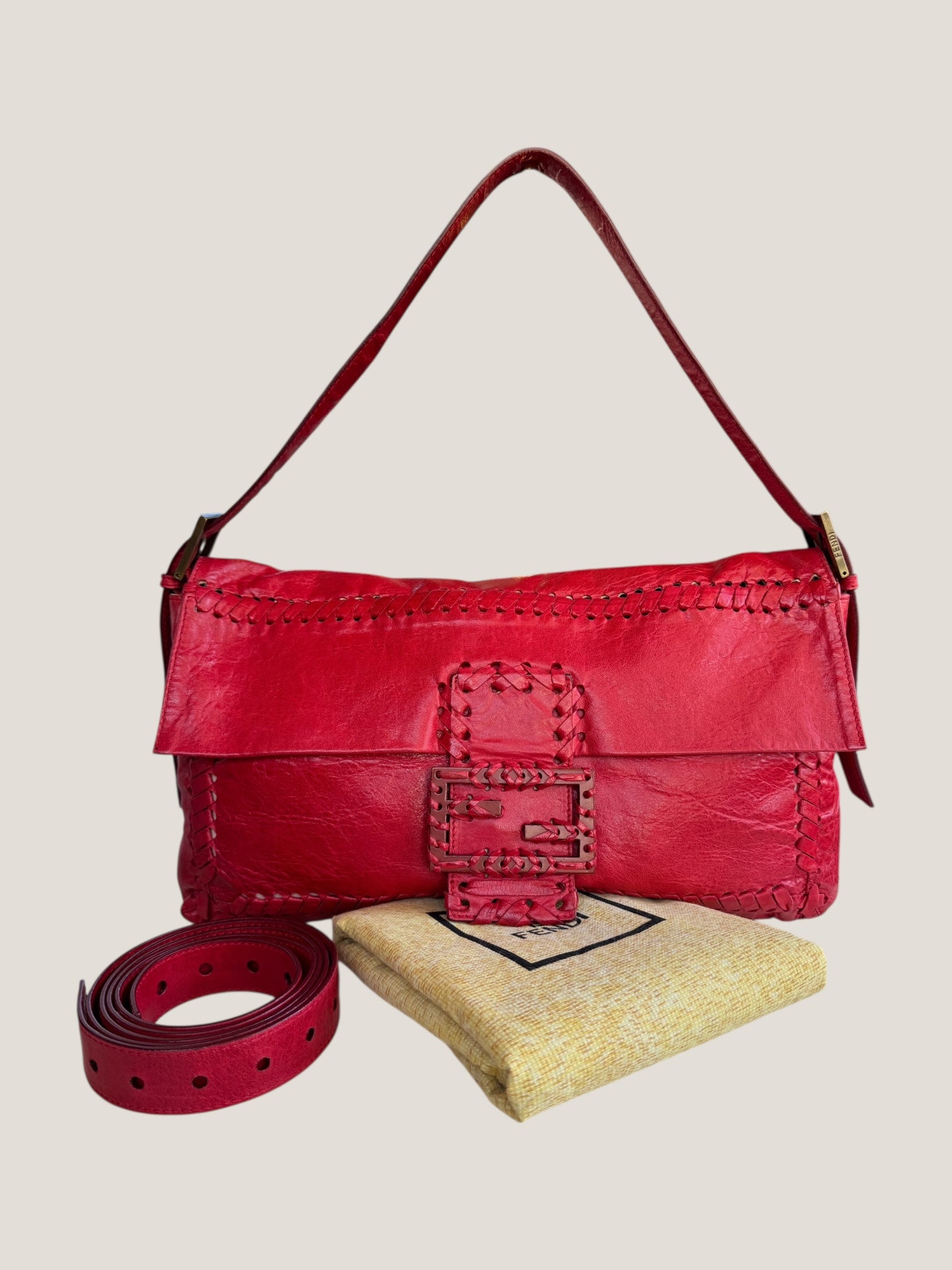 Fendi Baguette in pelle rossa intrecciata
